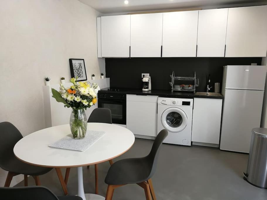 Villa Au Calme Avec Exterieur Et Parking Gratuit Aux Portes D'Aix Et Marseille Emplacement Ideal Экстерьер фото
